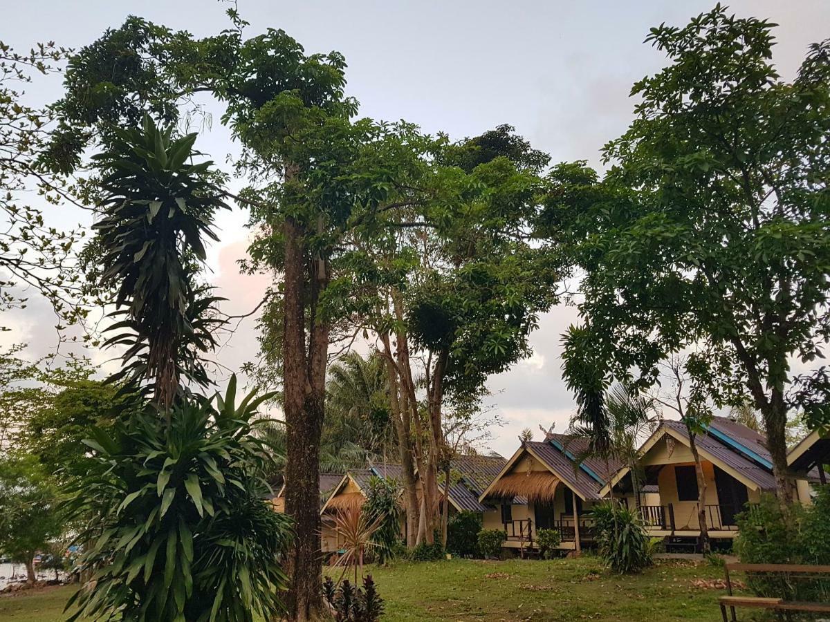 ฺbay Yard Hut Hotel Koh Chang Eksteriør billede