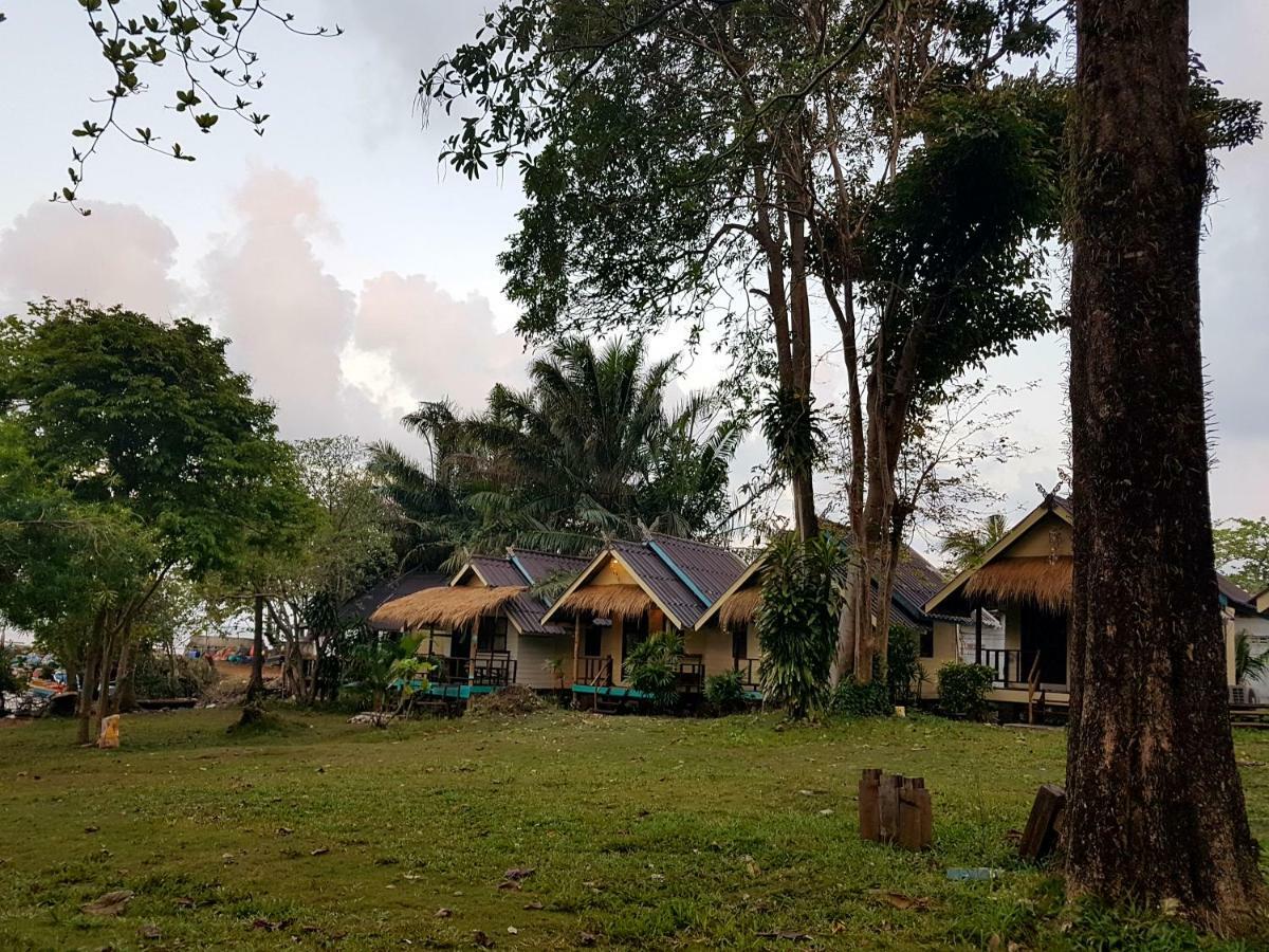 ฺbay Yard Hut Hotel Koh Chang Eksteriør billede