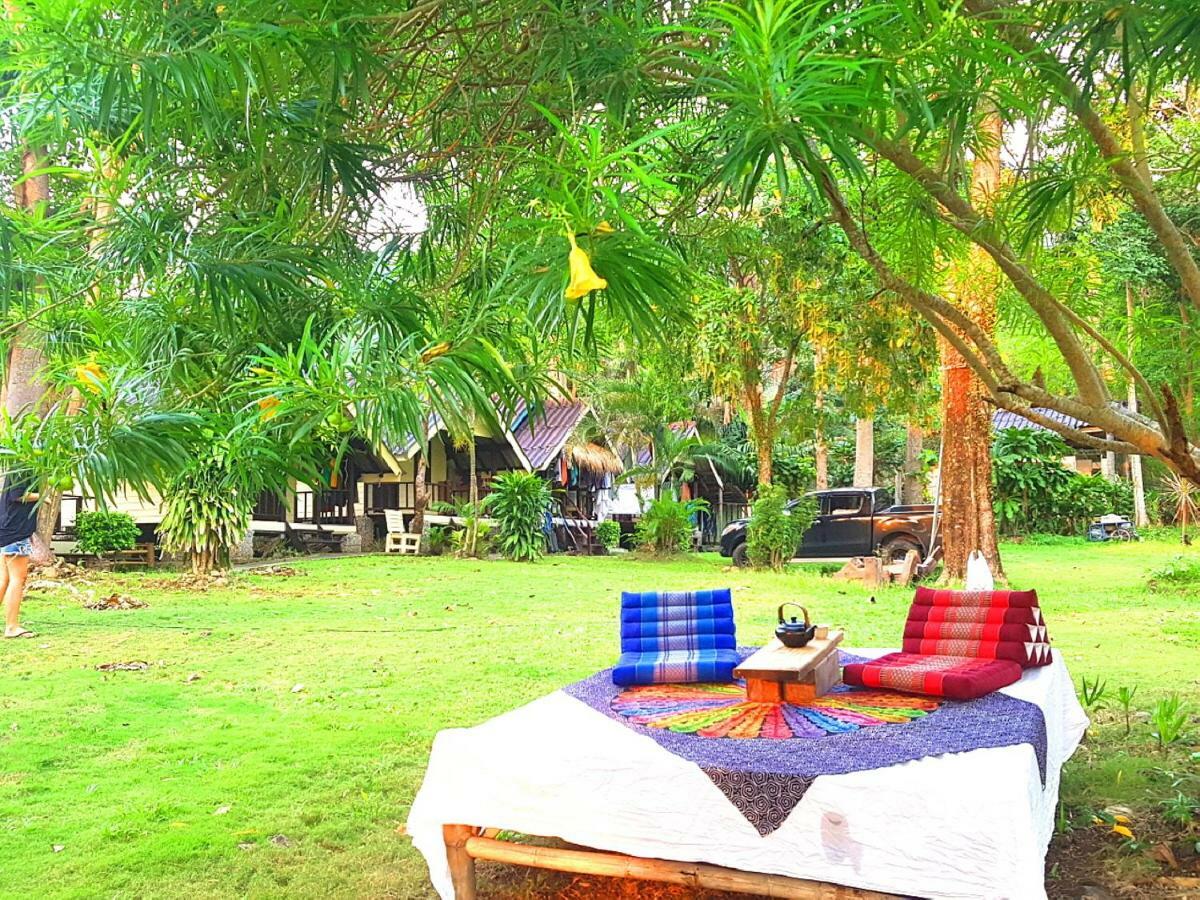 ฺbay Yard Hut Hotel Koh Chang Eksteriør billede
